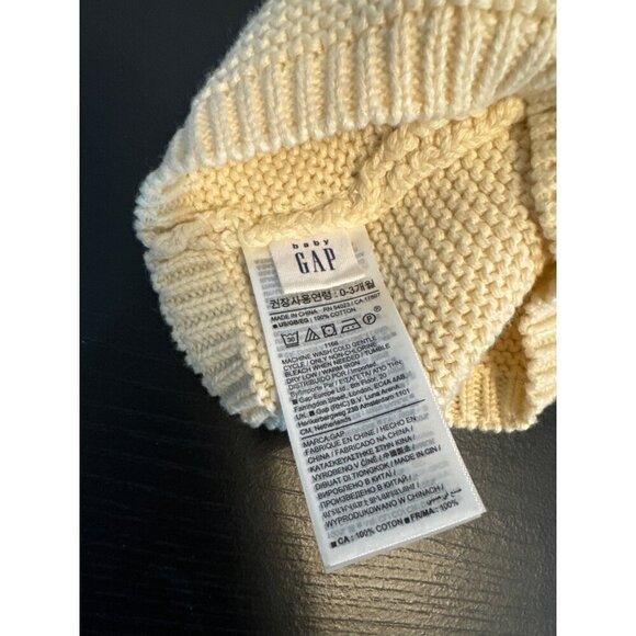 Bundle of Hats Designs For Infants 0-3 Months - Picture 2 of 2